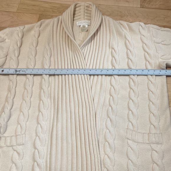 Escada Margaretha Ley Cream Cable Knit Sweater - Picture 3 of 17